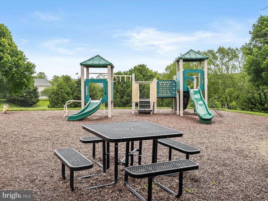 Backyard, Exterior, Playground