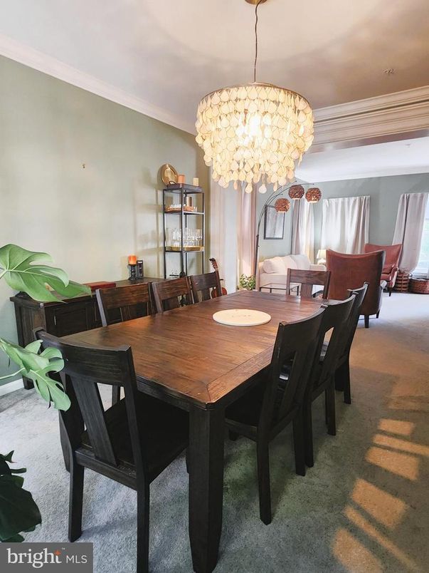 Chandelier, Dining room, Interior