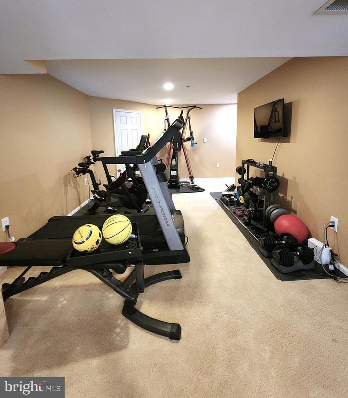 Fitness Equipment, Interior, Recessed Lighting