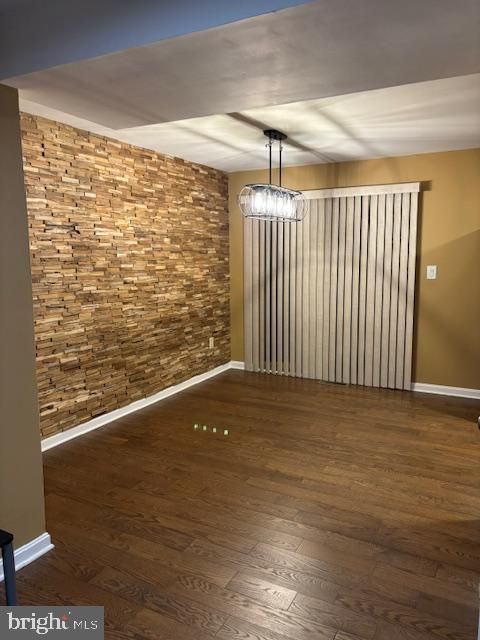 Empty room, Interior, Pendant Lights, Stone Walls, Wood Texture Flooring