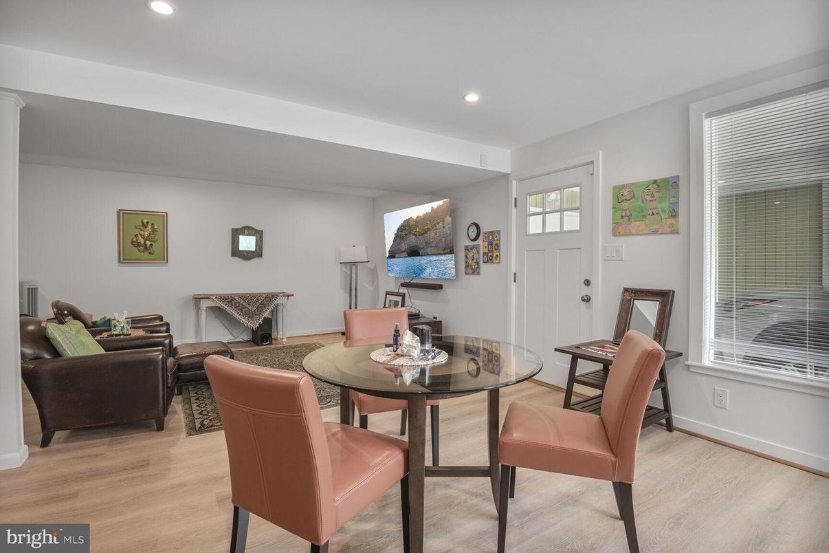 Dining room, Interior, Living room, Recessed Lighting, Wood Texture Flooring