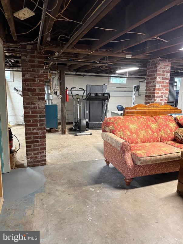 Fitness Equipment, Interior, Recessed Lighting, Stone Walls