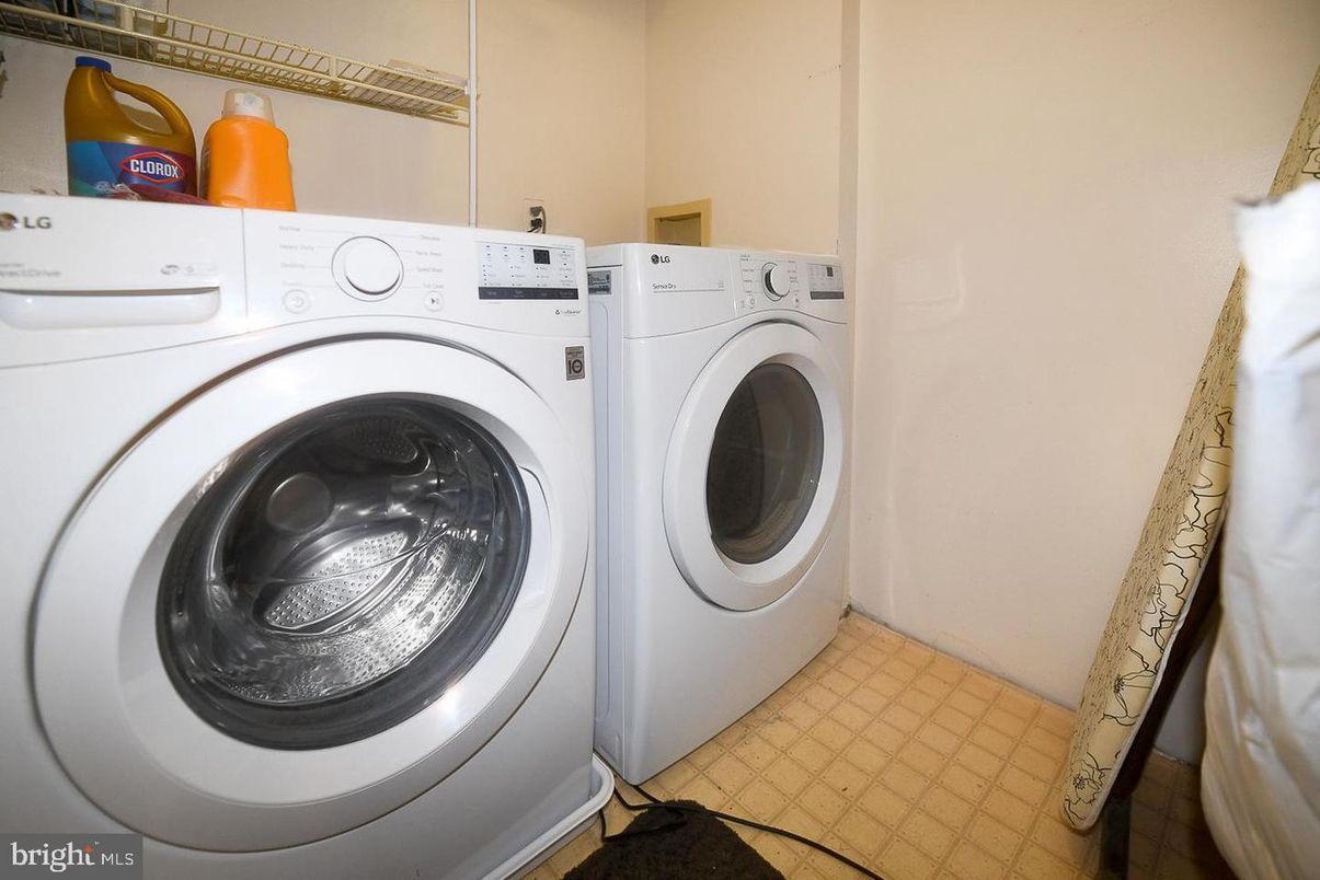 Interior, Utility Closets, Washer