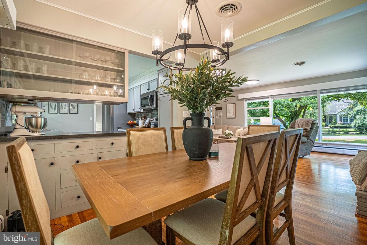 Dining room, Interior, Kitchen, Pendant Lights, Wood Texture Flooring