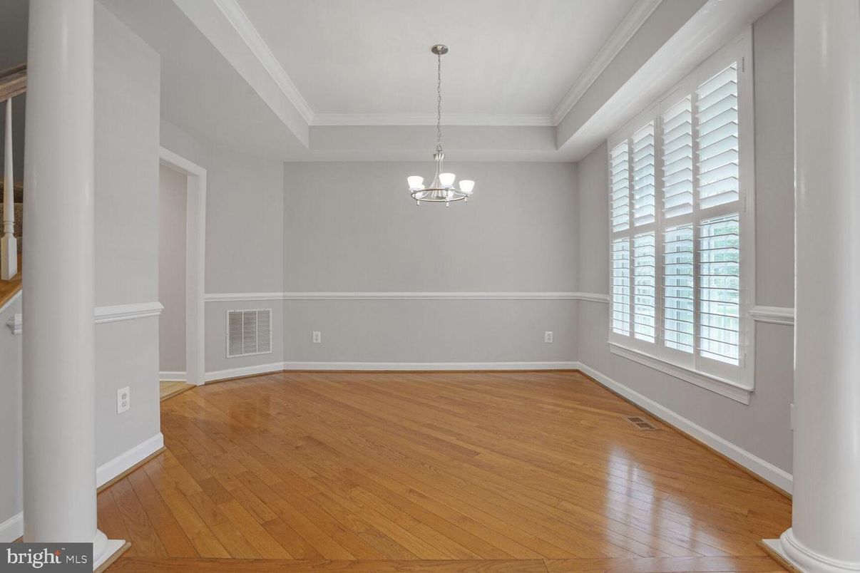 Chandelier, Empty room, Interior, Pendant Lights, Wood Texture Flooring