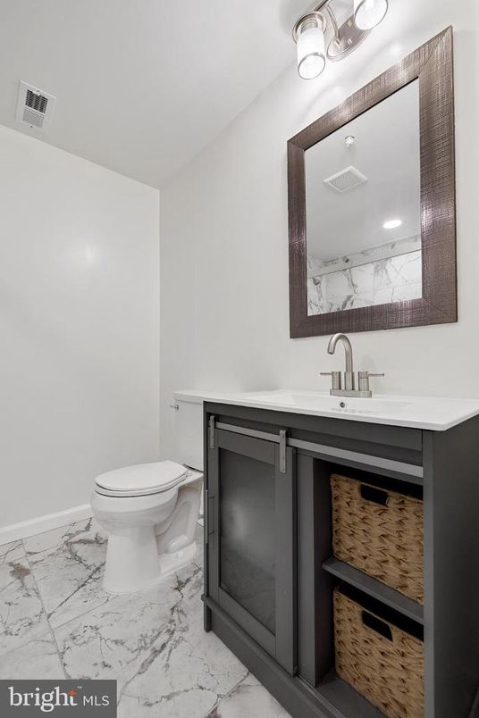 Bathroom, Interior, Marble, Recessed Lighting