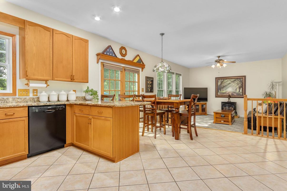 Dining room, Interior, Kitchen, Pendant Lights, Recessed Lighting