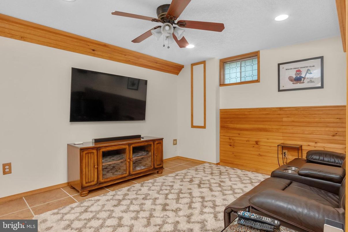 Home Theatre Room, Interior, Recessed Lighting, Wooden Walls