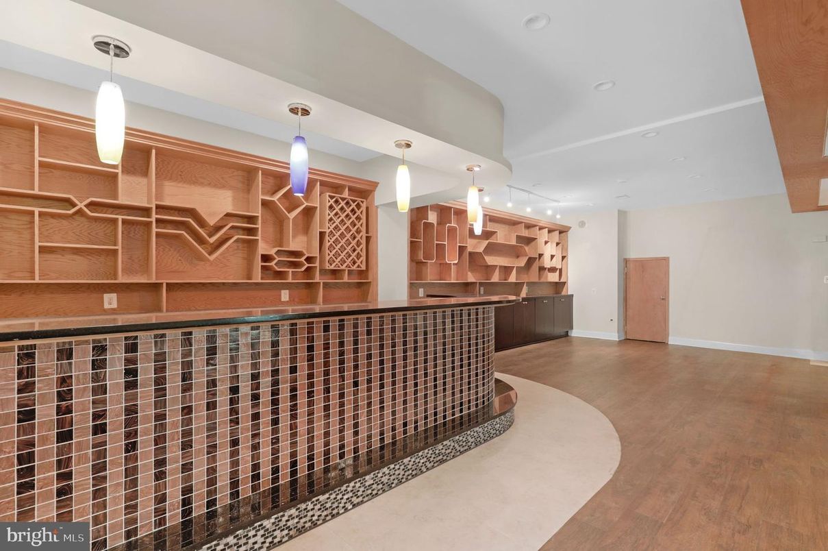 Interior, Pendant Lights, Recessed Lighting, Wood Texture Flooring