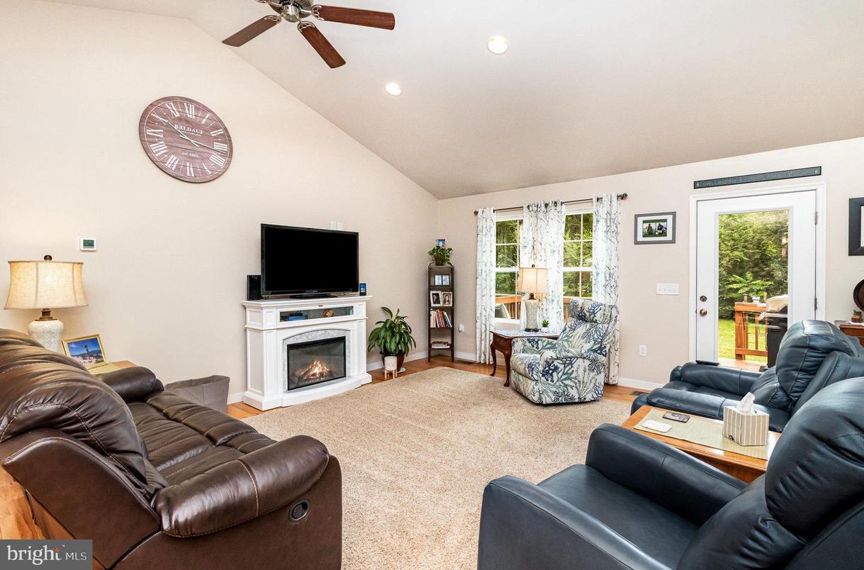Fireplace, Interior, Living room, Recessed Lighting