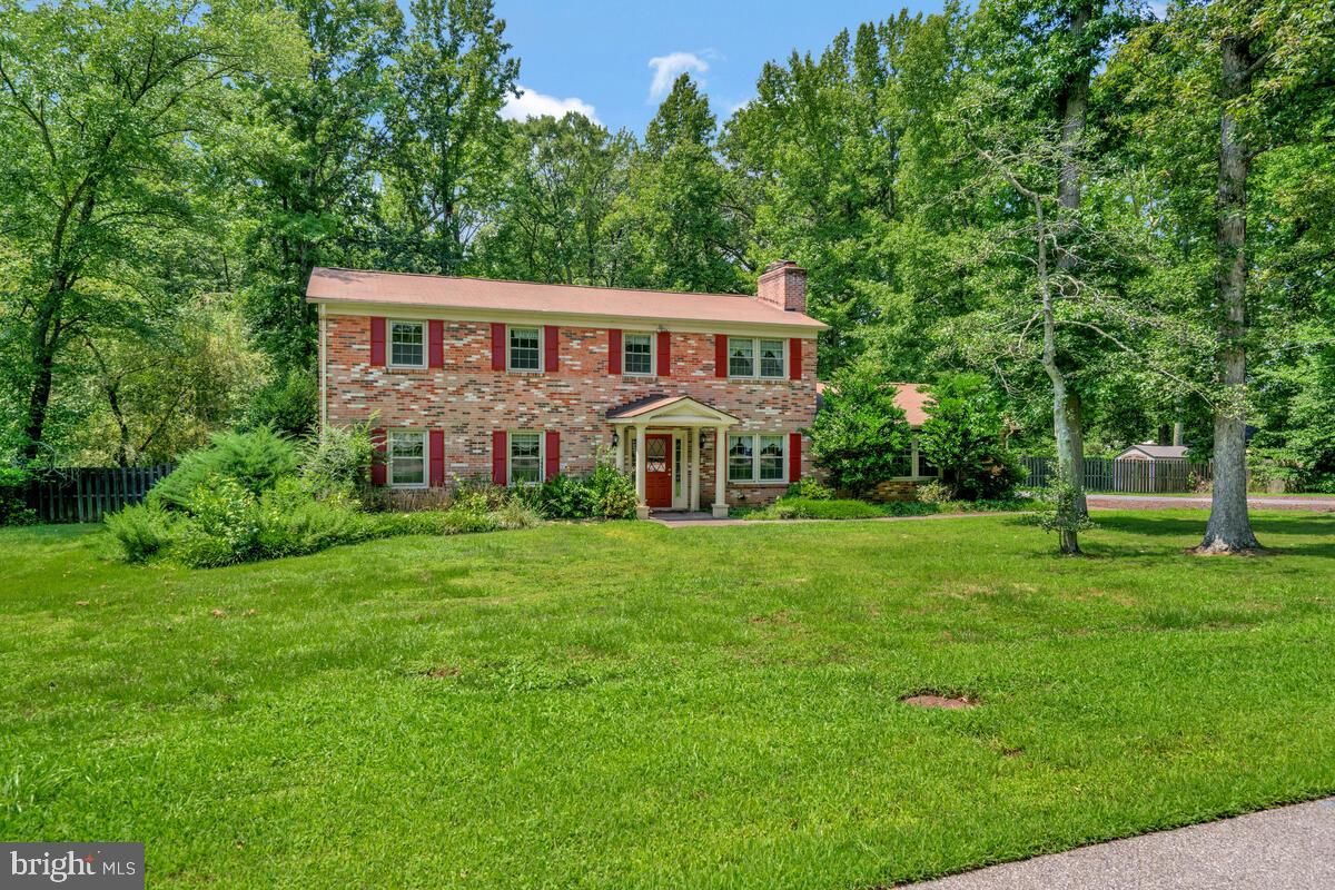 Backyard, Exterior, Facade, Brick Facade, Georgian