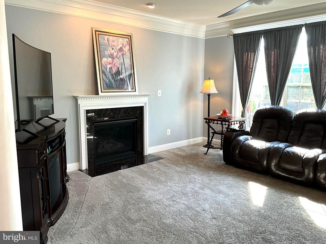 Fireplace, Interior, Recessed Lighting