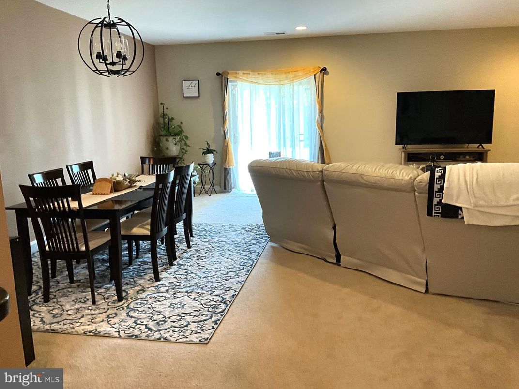 Dining room, Interior, Living room, Pendant Lights, Recessed Lighting