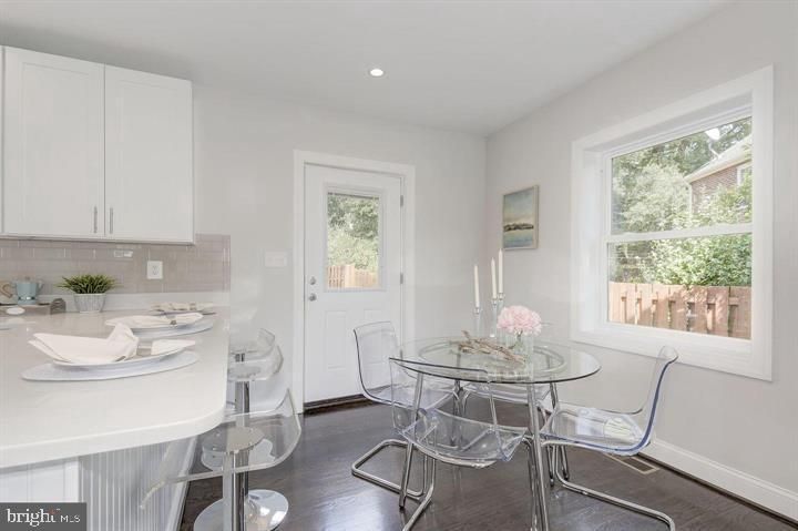 Dining room, Interior, Recessed Lighting, Wood Texture Flooring