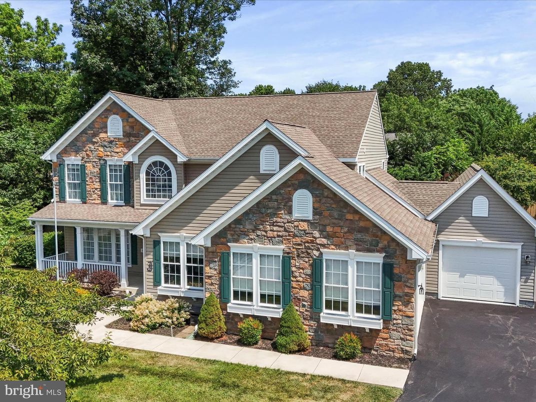 Attached, Exterior, Facade, Brick Facade, Brick Traditional