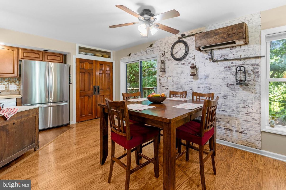 Dining room, Interior, Kitchen, Stainless Steel Appliances, Stone Walls, Wood Texture Flooring