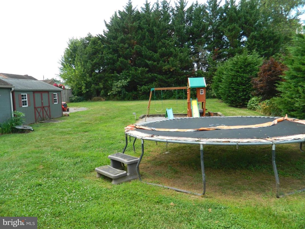 Backyard, Exterior, Playground