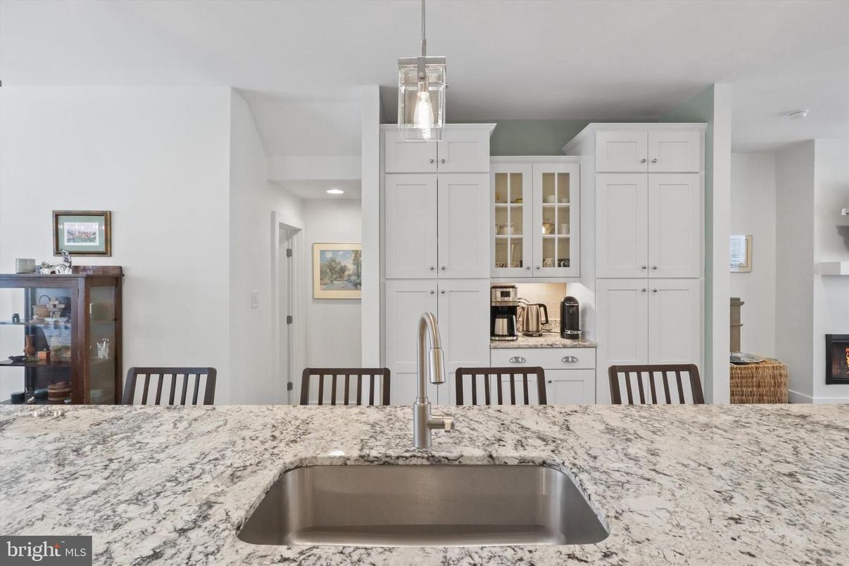 Dining room, Interior, Kitchen, Pendant Lights, Recessed Lighting