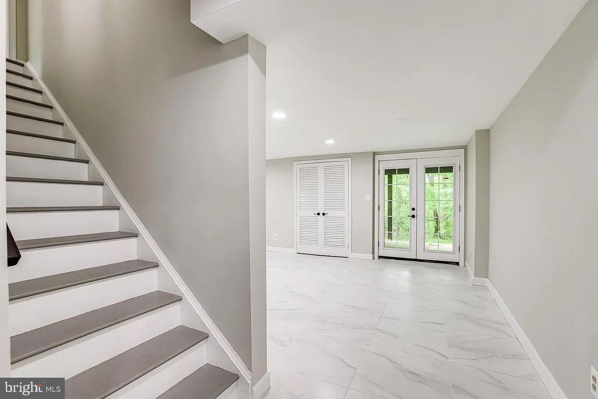 Interior, Marble, Recessed Lighting