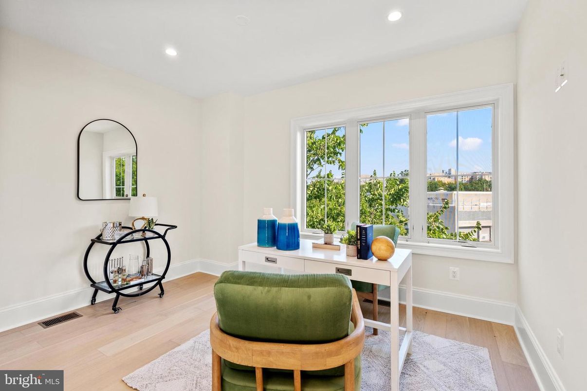 Home Office, Interior, Recessed Lighting, Wood Texture Flooring