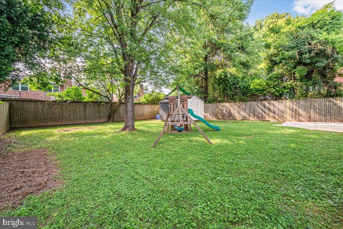 Backyard, Exterior, Playground