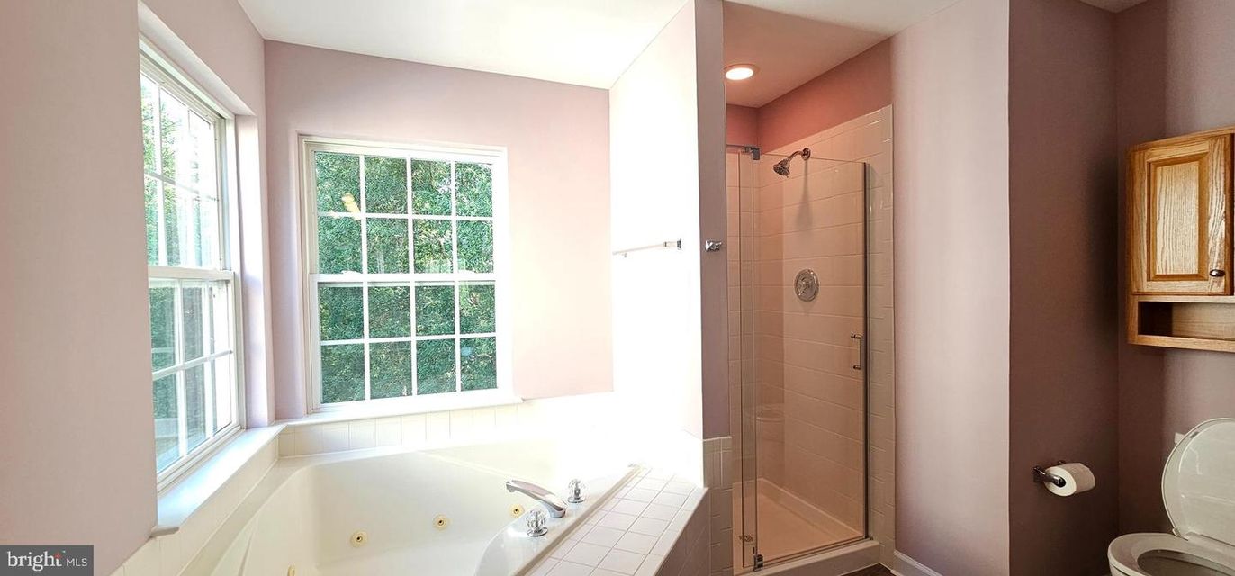 Bathroom, Interior, Recessed Lighting, Tile Countertops