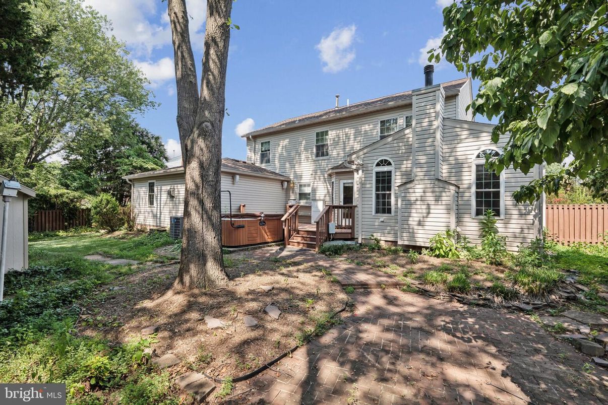 Backyard, Exterior, Hot Tub