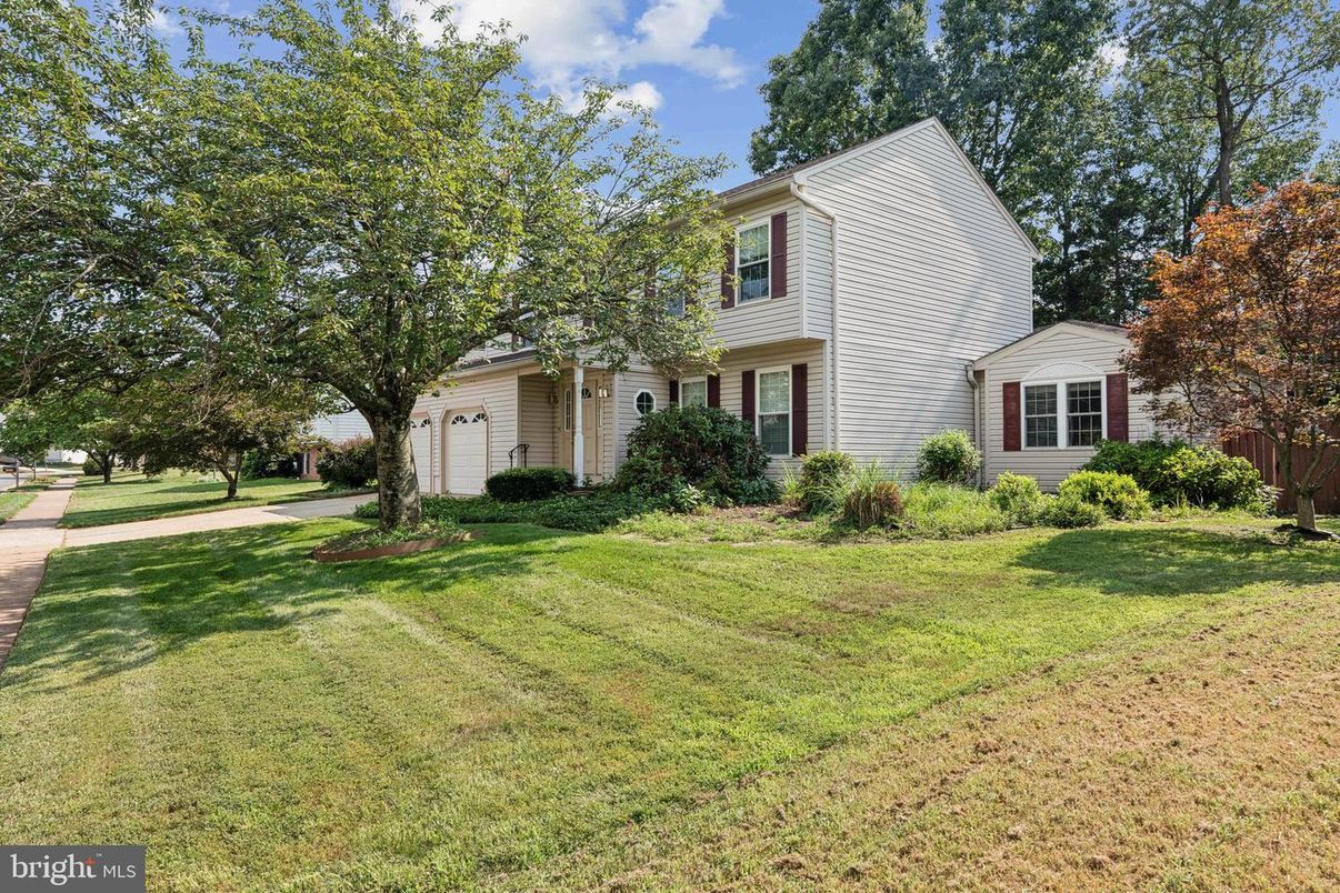 Backyard, Exterior, Facade, Farmhouse