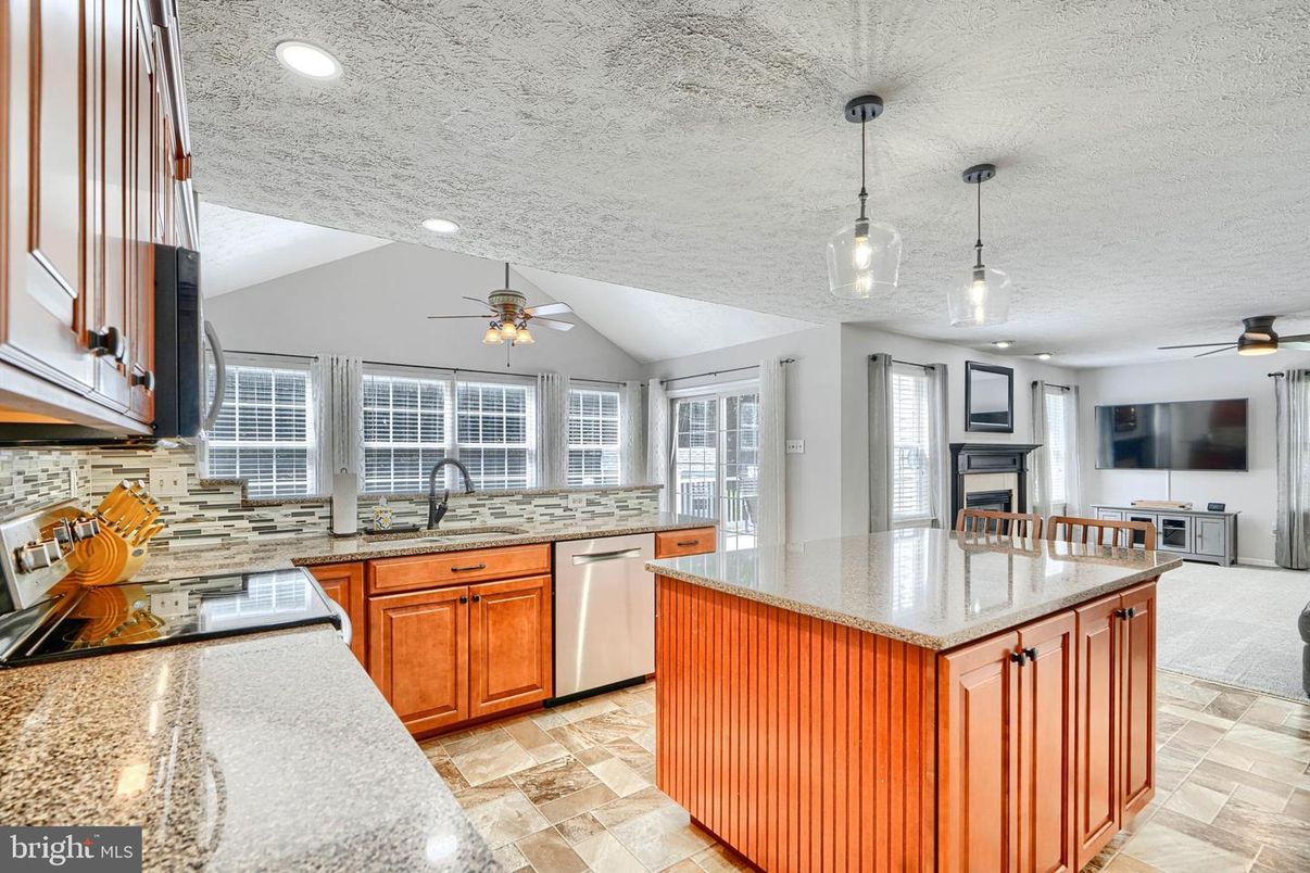 Interior, Kitchen, Pendant Lights, Recessed Lighting