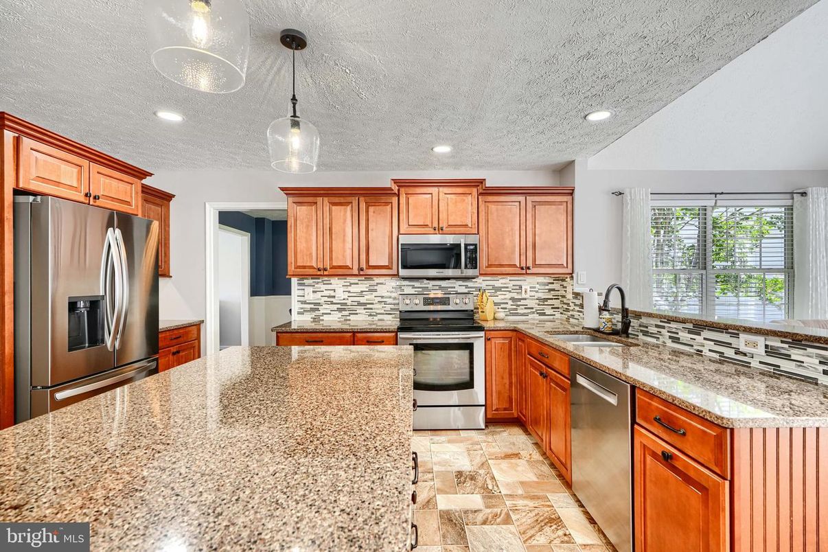 Interior, Kitchen, Pendant Lights, Recessed Lighting, Stainless Steel Appliances