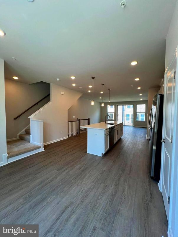 Interior, Kitchen, Pendant Lights, Recessed Lighting, Wood Texture Flooring