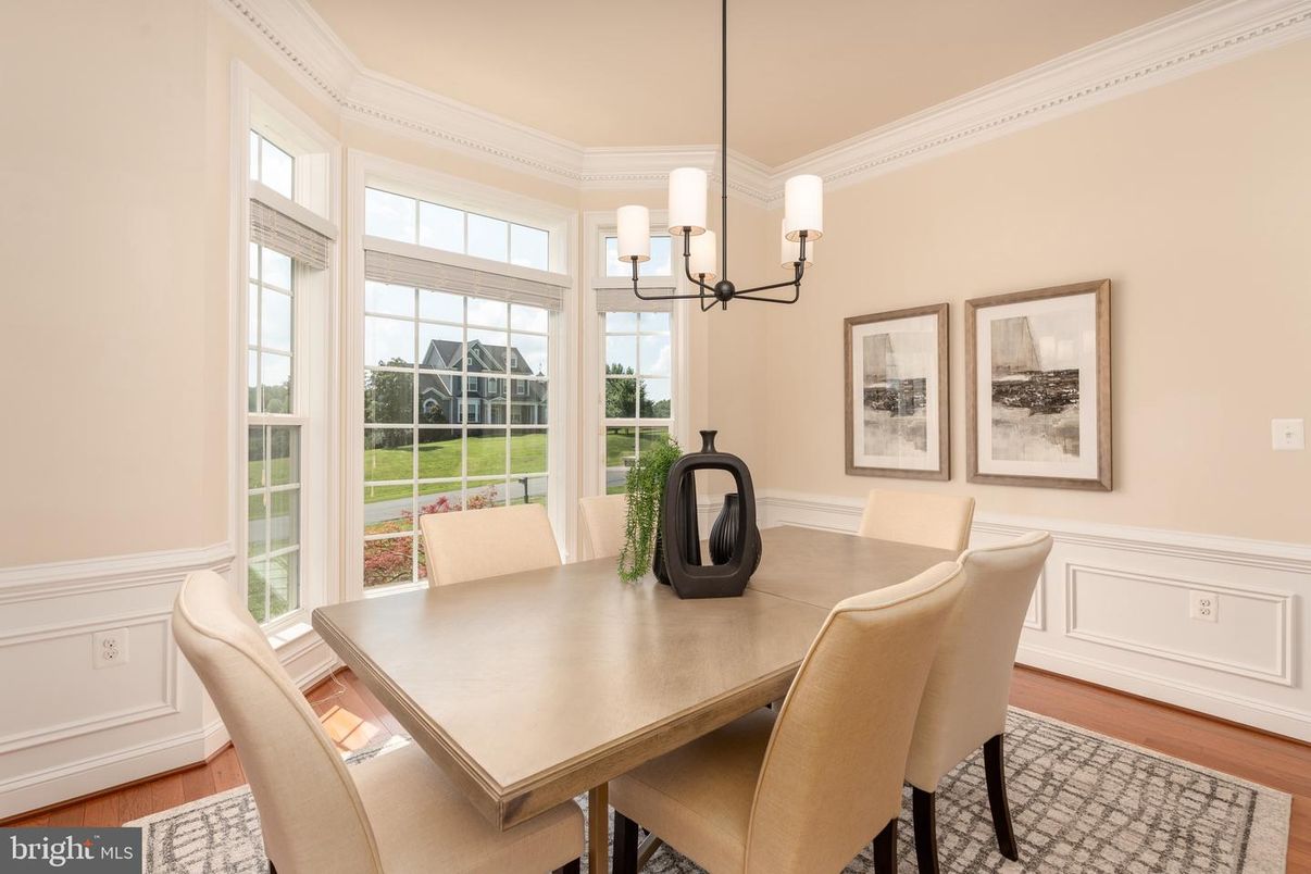 Chandelier, Dining room, Interior, Wood Texture Flooring