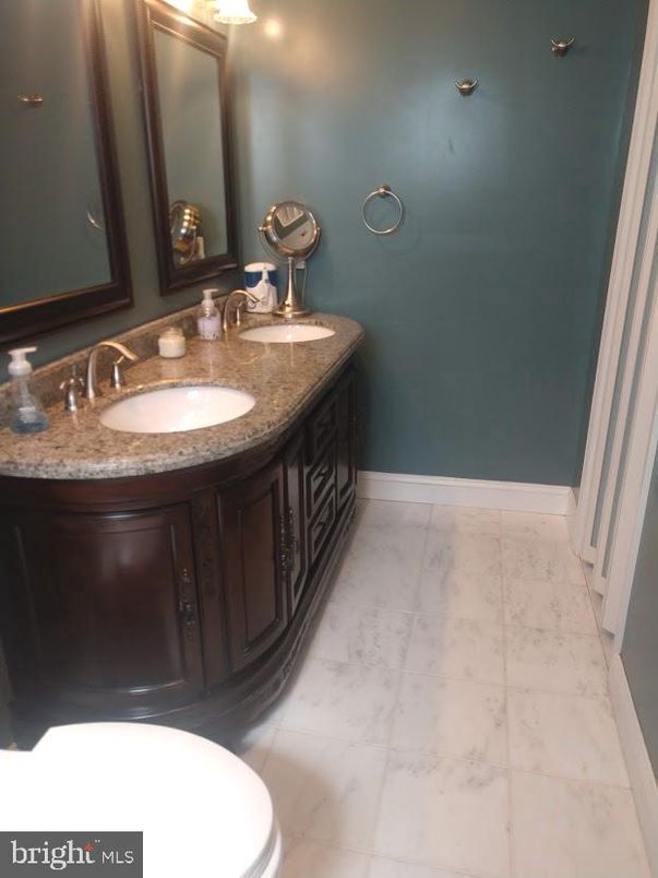 Bathroom, Dual Sink Vanities, Interior, Marble