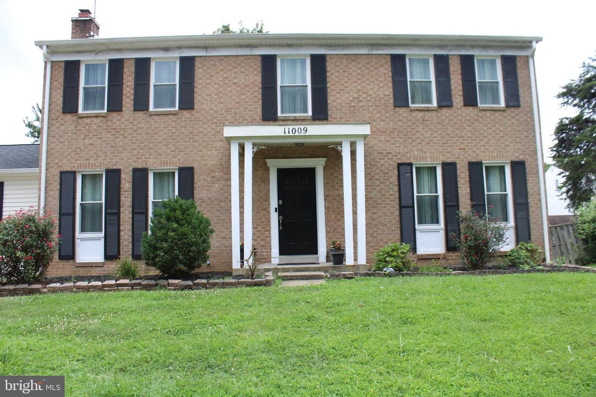 Exterior, Facade, Brick Facade, Georgian