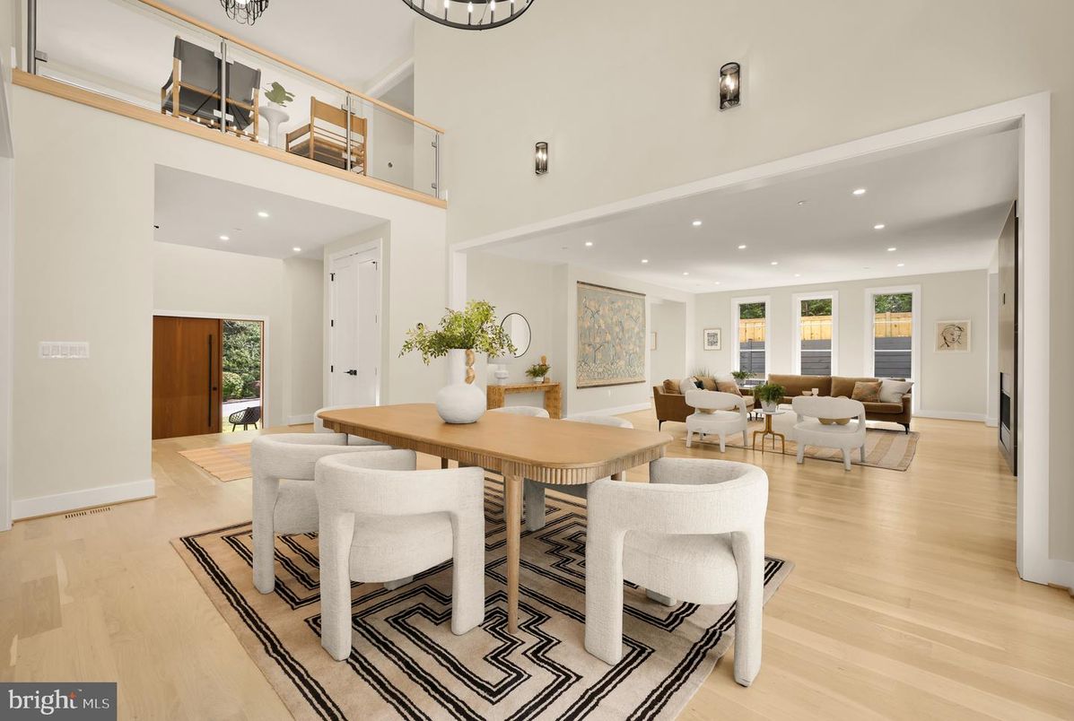 Dining room, Interior, Living room, Recessed Lighting, Wood Texture Flooring