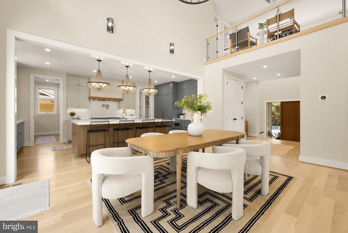 Dining room, Interior, Kitchen, Pendant Lights, Recessed Lighting, Wood Texture Flooring