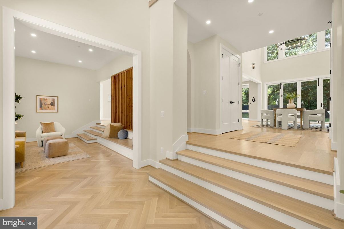 Dining room, Interior, Recessed Lighting, Wood Texture Flooring