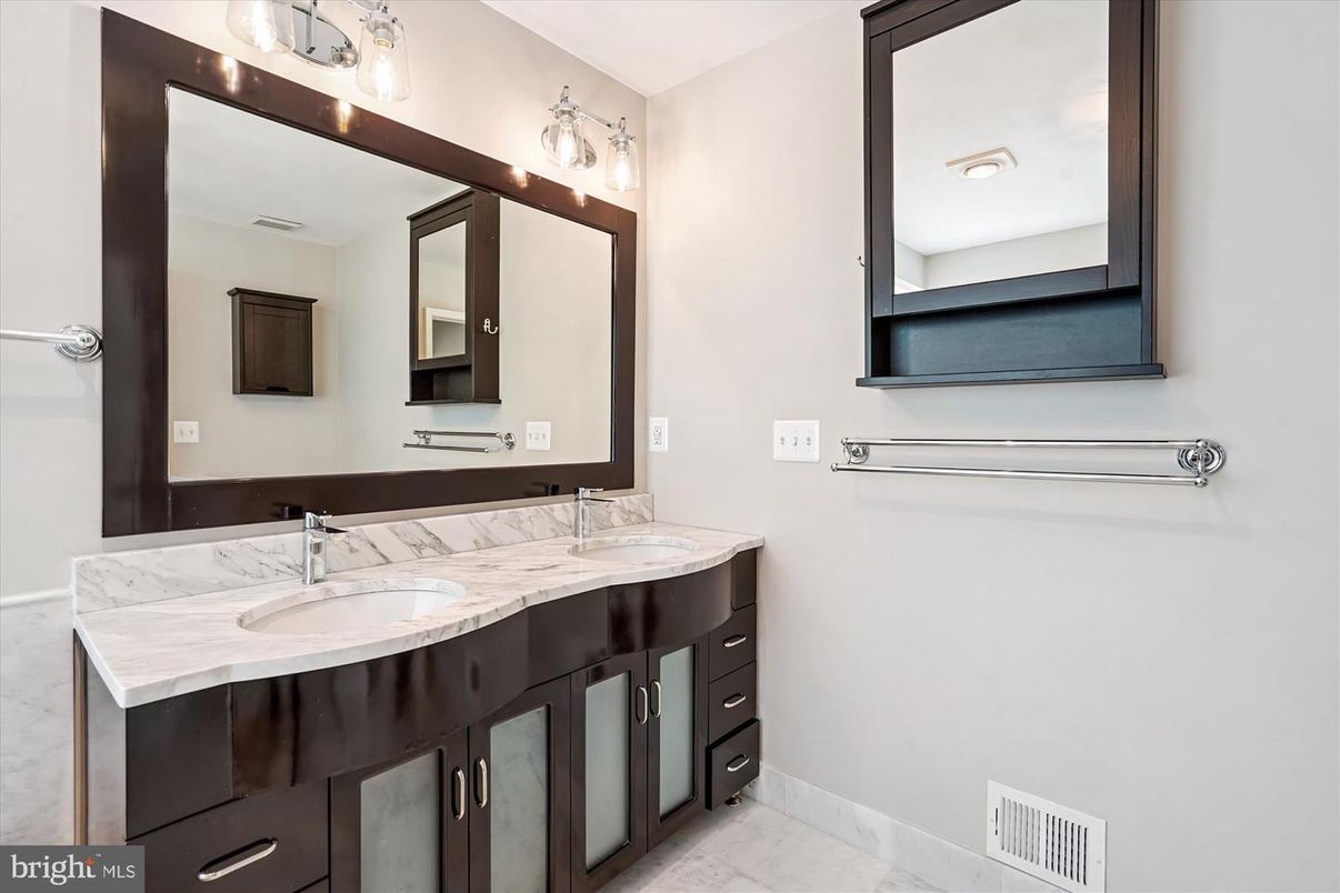Bathroom, Dual Sink Vanities, Interior, Marble
