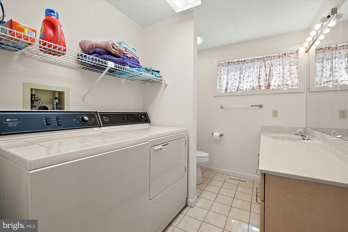 Interior, Washer