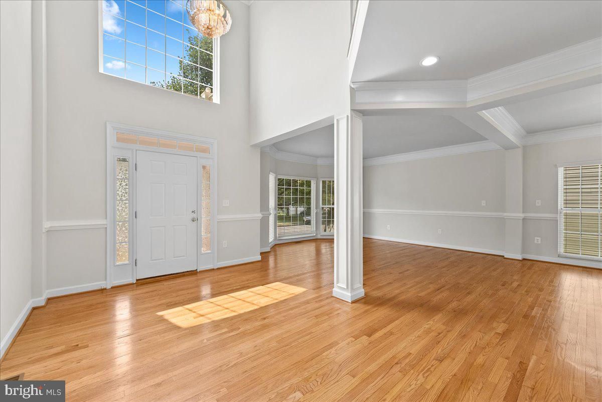 Chandelier, Interior, Recessed Lighting, Wood Texture Flooring