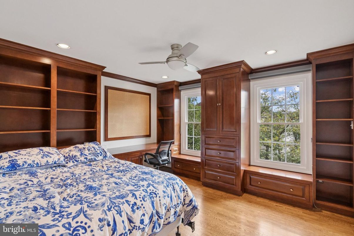 Bedroom, Home Office, Interior, Recessed Lighting, Wood Texture Flooring