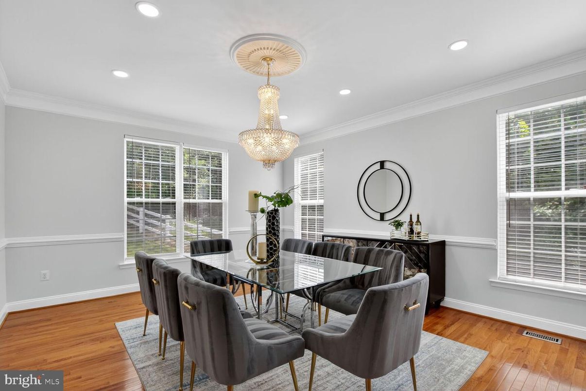 Chandelier, Dining room, Interior, Recessed Lighting, Wood Texture Flooring