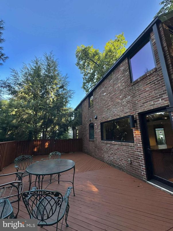 Exterior, Wood Texture Flooring