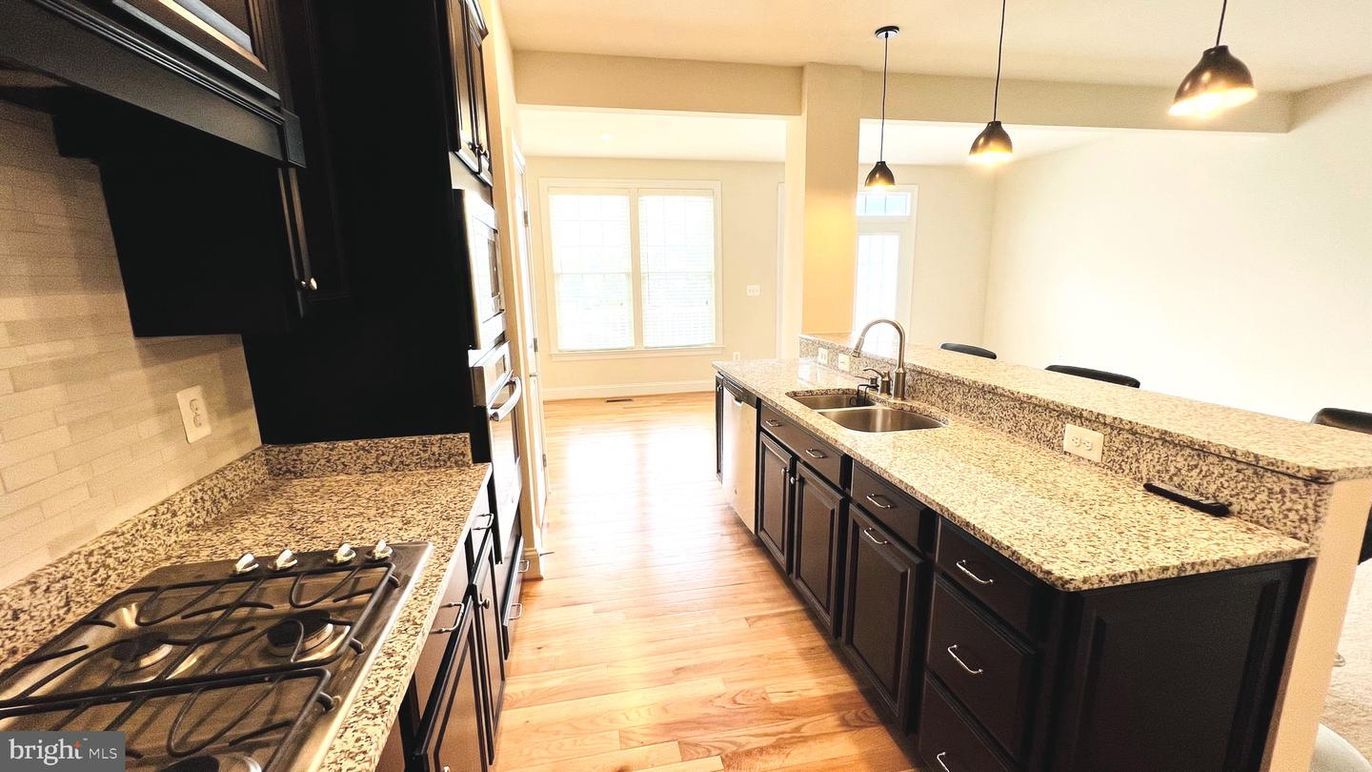 Interior, Kitchen, Pendant Lights, Wood Texture Flooring