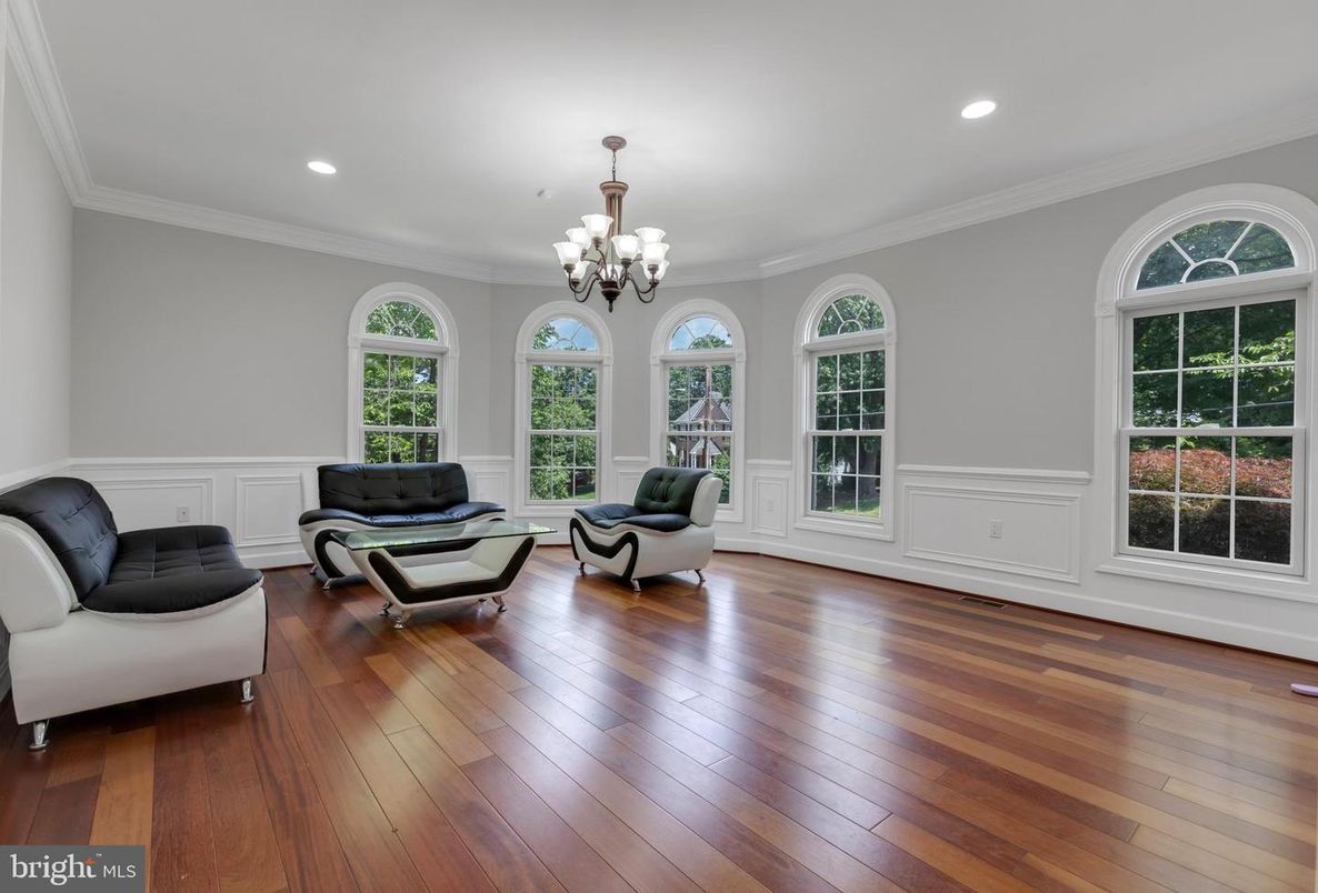 Chandelier, Interior, Living room, Recessed Lighting, Wood Texture Flooring