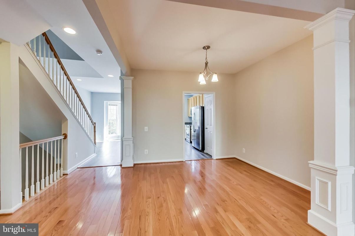 Empty room, Interior, Pendant Lights, Recessed Lighting, Wood Texture Flooring