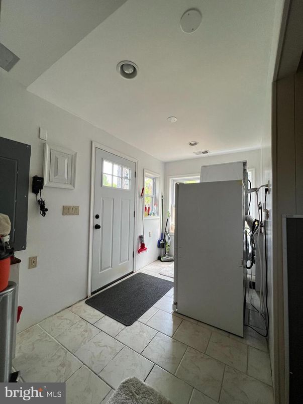 Interior, Marble, Recessed Lighting