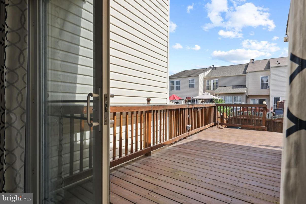 Exterior, Wood Texture Flooring