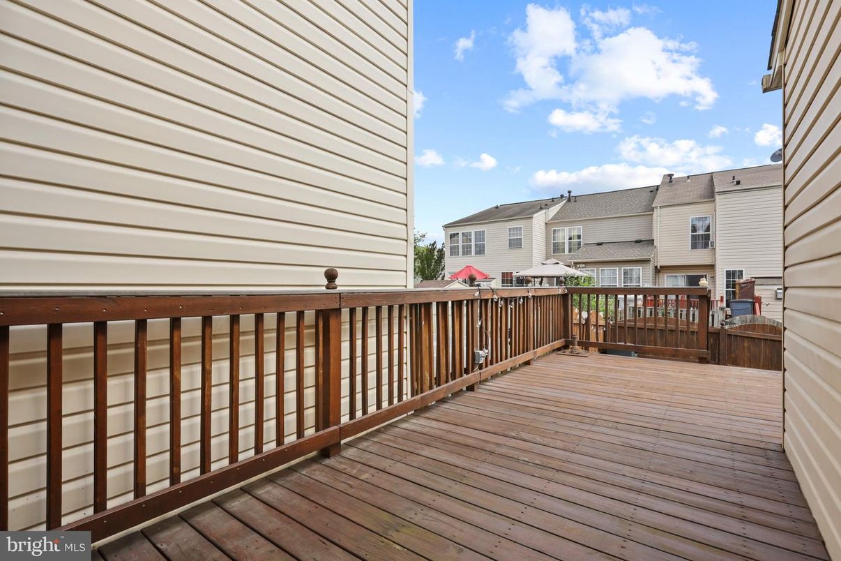 Exterior, Wood Texture Flooring