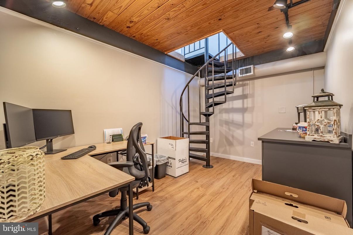 Home Office, Interior, Recessed Lighting, Wooden Ceilings, Wood Texture Flooring